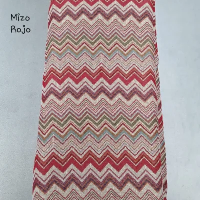   tela dibujo geometrico zigzag mizo rojo ancho 280cm, tejido de gran resistencia para tapizar ,hacer cojines ,tapetes cortinas ,cortinon para protejer puertas exteriores,ect
