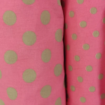 tela flamenca fondo rosa lunares